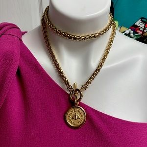 Joan Rivers Necklace Gold  Coins Medallions Gucci bee great condition very rare
